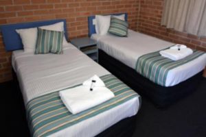 The Oaks Hotel Motel  - Accommodation BNB