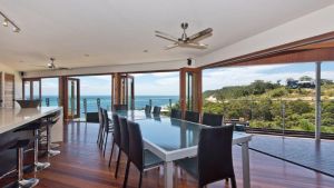 Tangalooma Hilltop Haven - Accommodation BNB