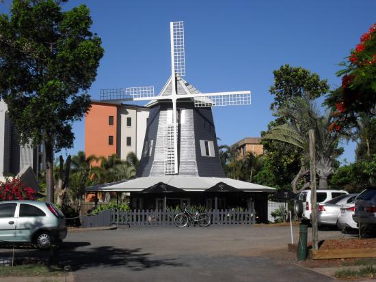 The Windmill Cafe at Bargara - Accommodation BNB